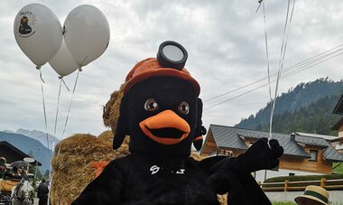 Salzwelten Sally Maskottchen Heu Luftballons  | © Salzwelten